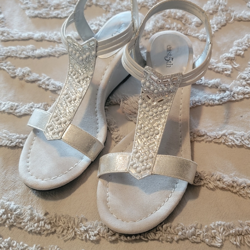Silver wedges